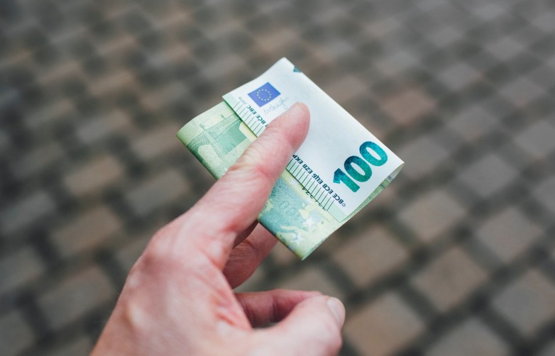  Mit wenig Geld investieren - kleine Beträge sicher anlegen - Titelbild
