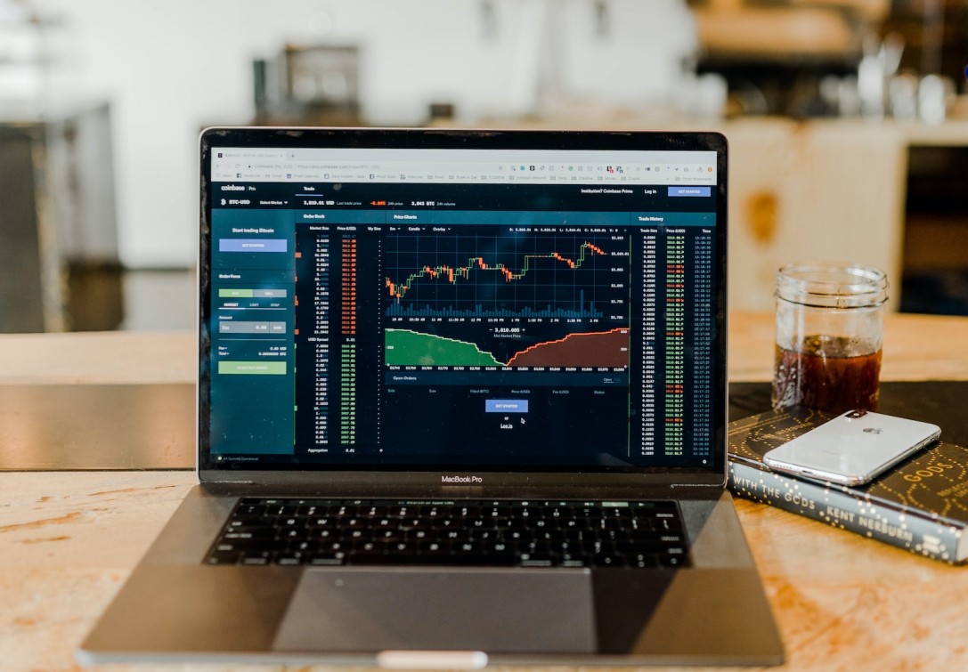 Investition in synthetische Aktien, Fonds und ETFs - Titelbild