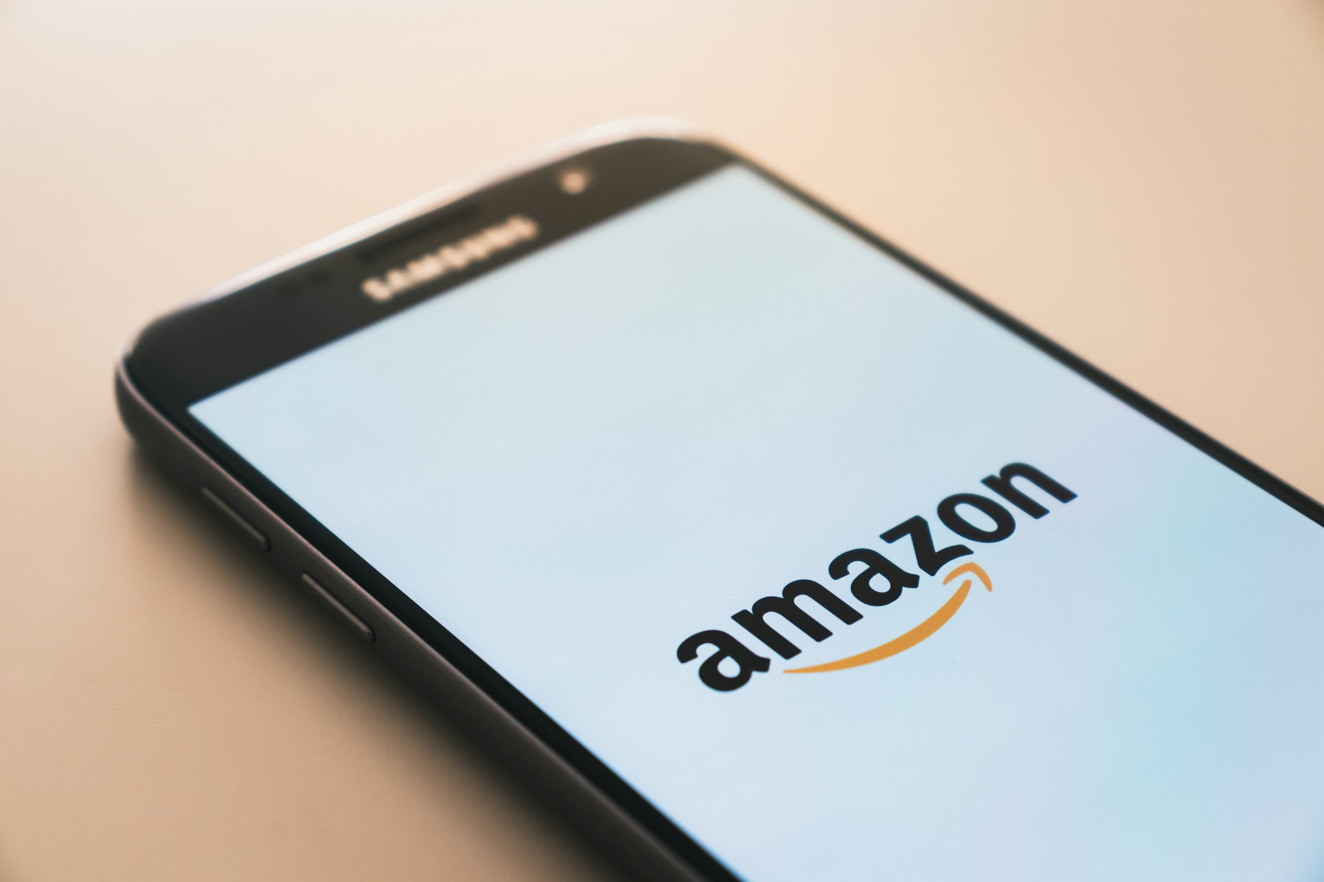 Amazon Aktie Prognose 2025-2050 - Titelbild