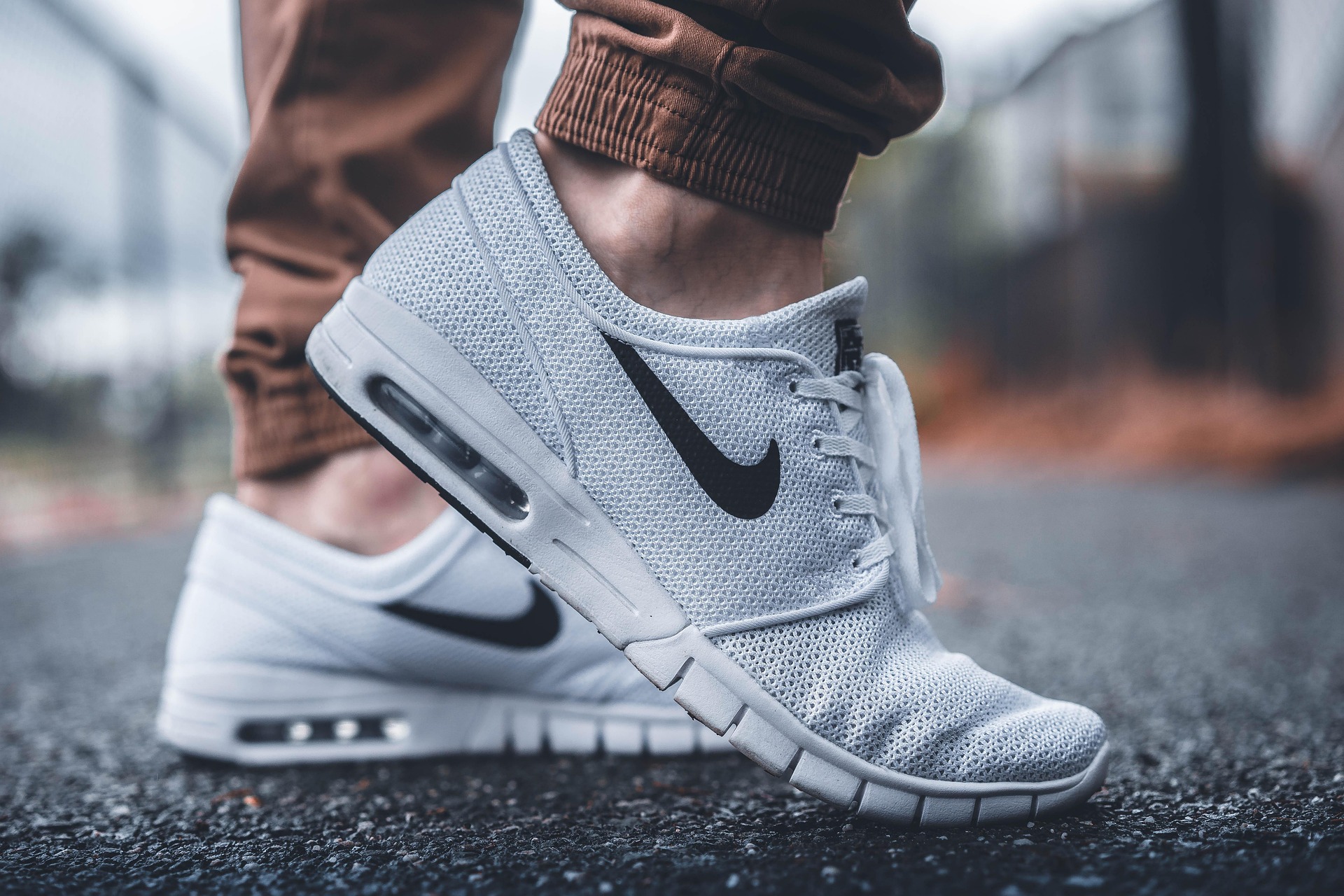 Nike-Aktie Prognose 2025: Kommt das Wachstum? - Titelbild