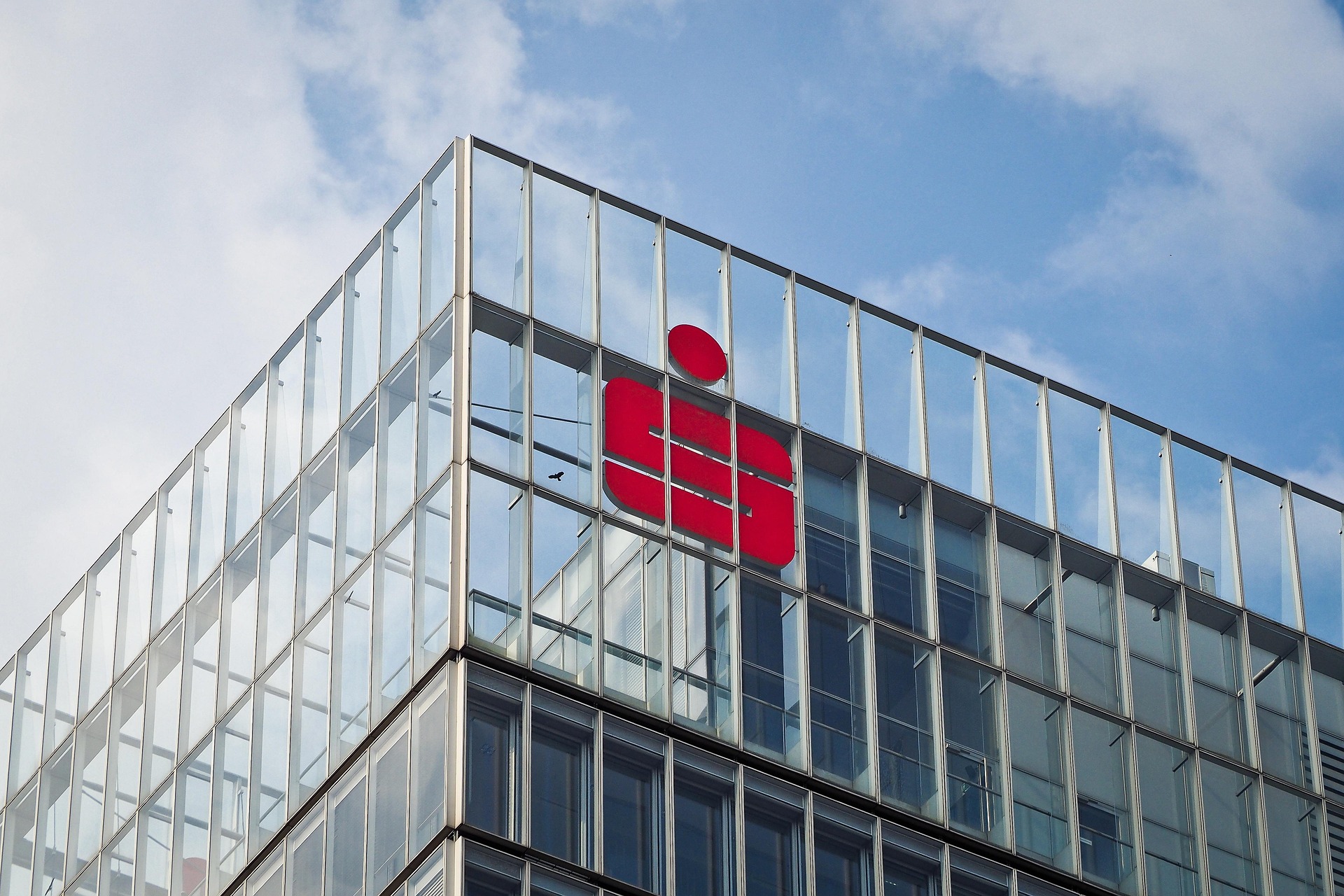 Deka Fonds 2026: Übersicht, Wertentwicklung & Strategien für Privatanleger - Titelbild