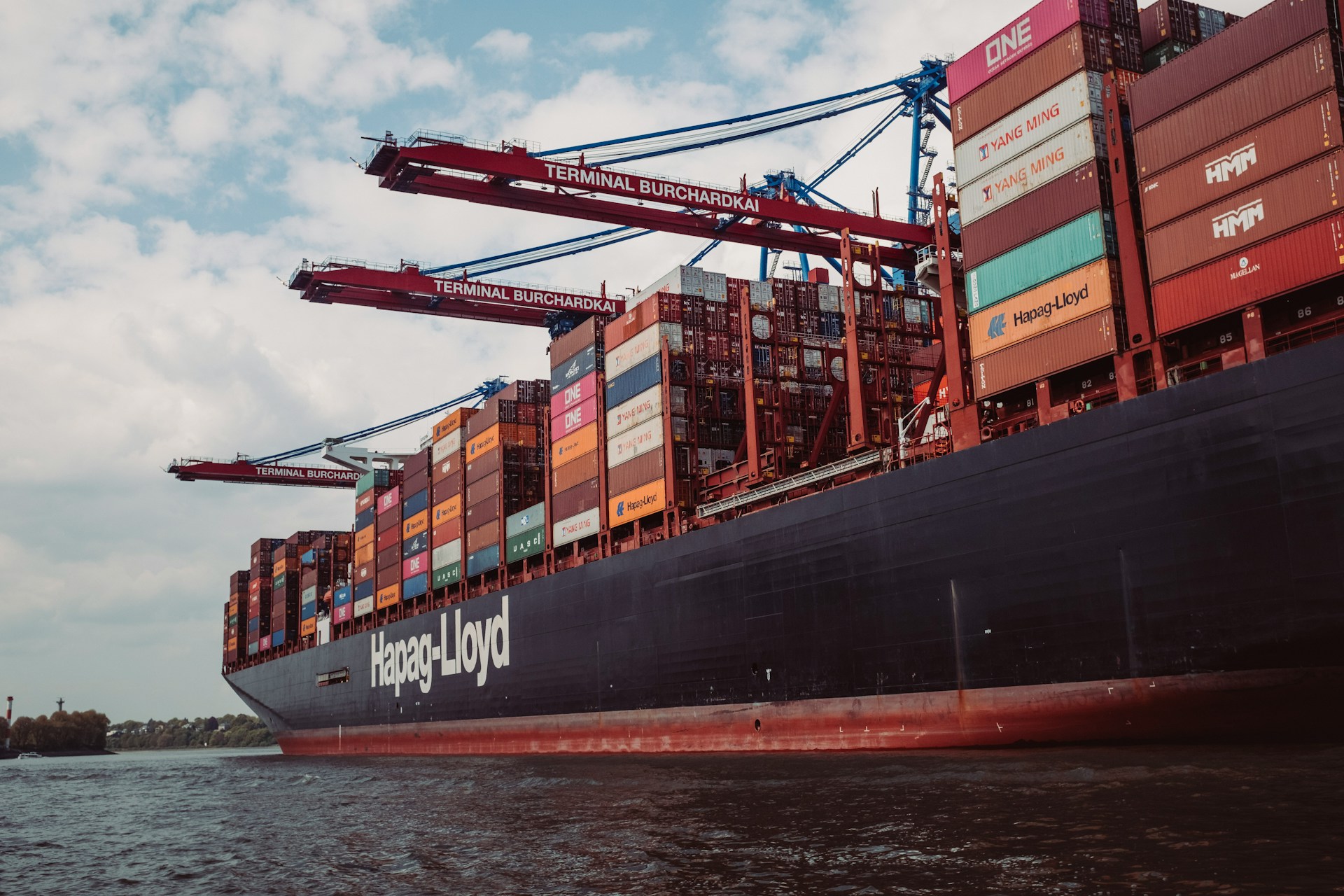 Hapag-Lloyd Aktie: Die stille Kursrakete! Was Anleger jetzt vor dem nächsten Sprung wissen müssen - Titelbild