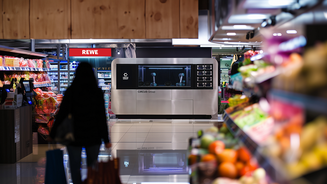 Food-Tech im Supermarkt: REWE setzt auf den CA-1 von Circus SE - Titelbild
