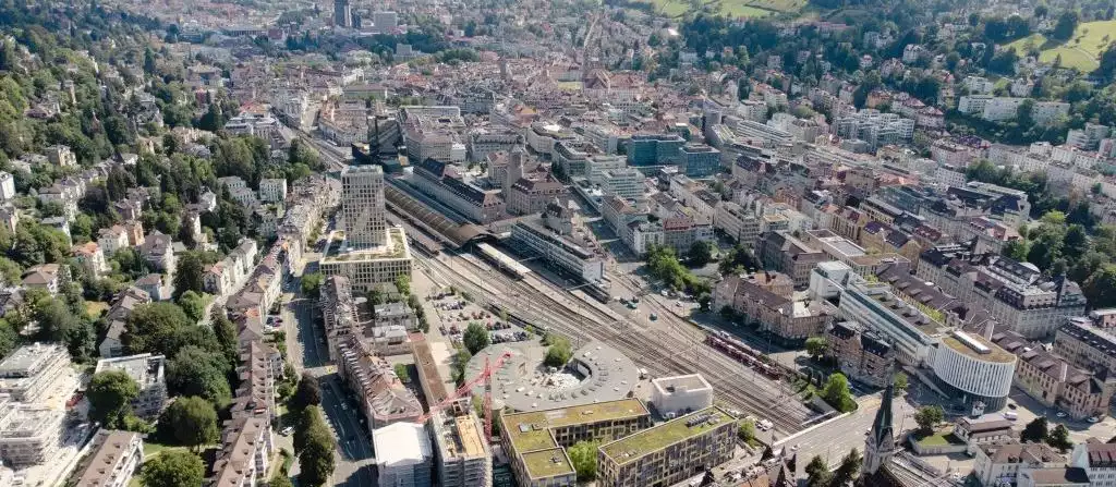 Der Firmensitz der Amagvik AG in St. Gallen befindet sich in einer Region, die sowohl bei Urlaubern als auch zunehmend bei Zuwanderern aus Deutschland oder Frankreich beliebt ist.