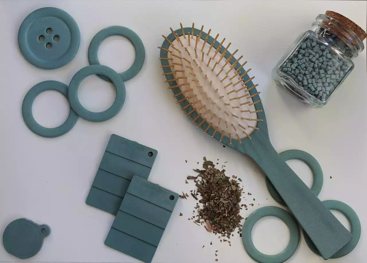 Notplast-Produkte aus der 3. Generation. Inzwischen arbeitet SUSMATA an der 4. Generation, die in Kürze vorgestellt wird. 