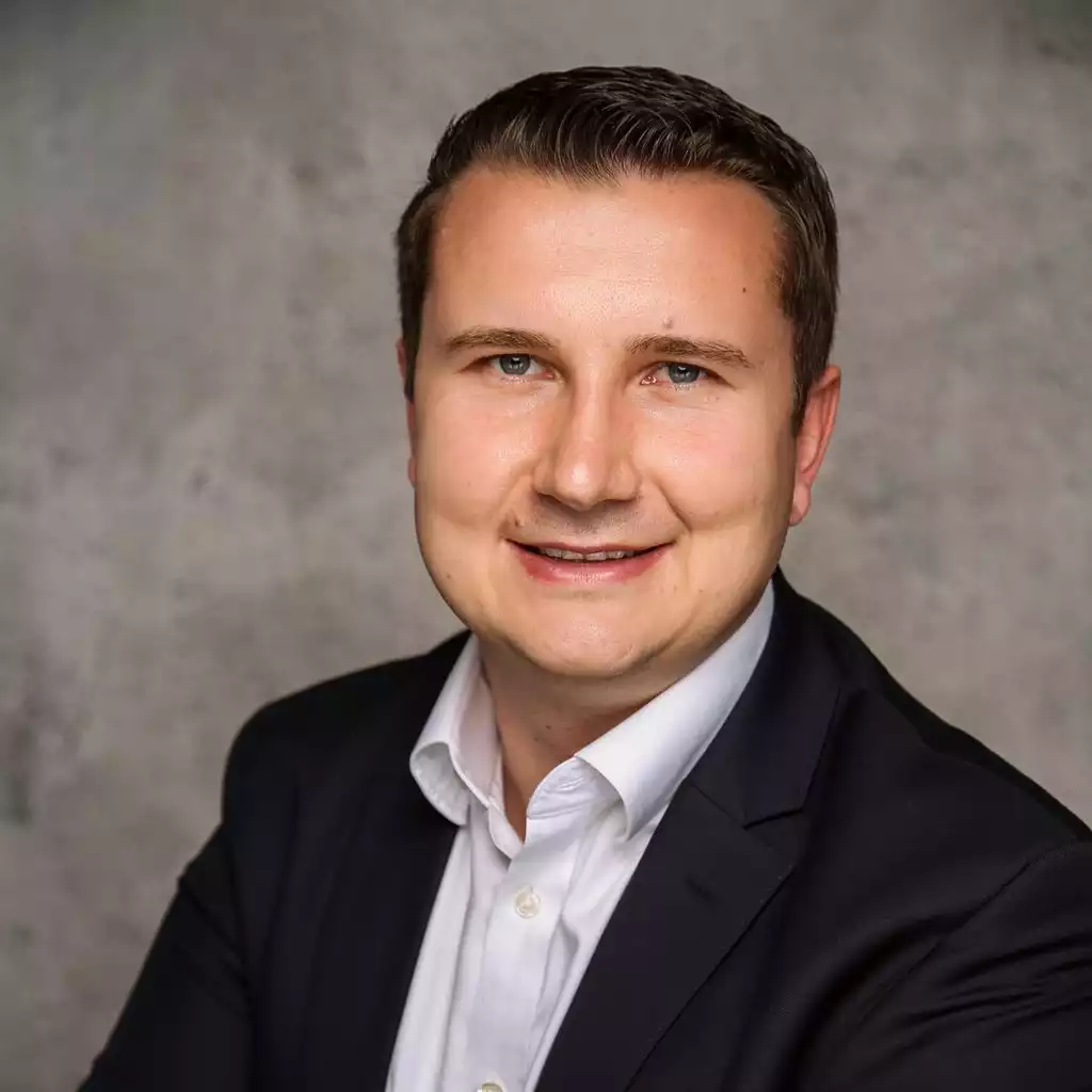 Christoph Czech - Chief Operating Officer von Ella Media AG